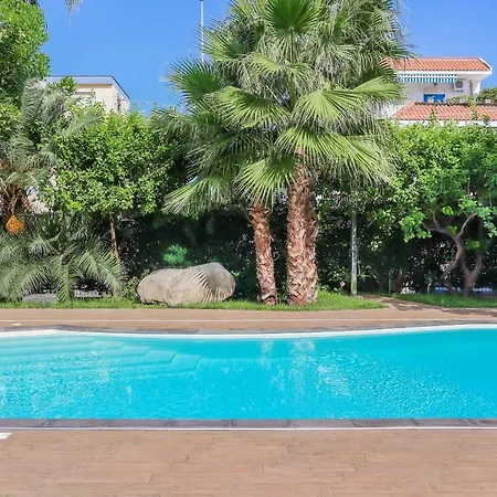Holiday home Archirafi Garden Riposto
